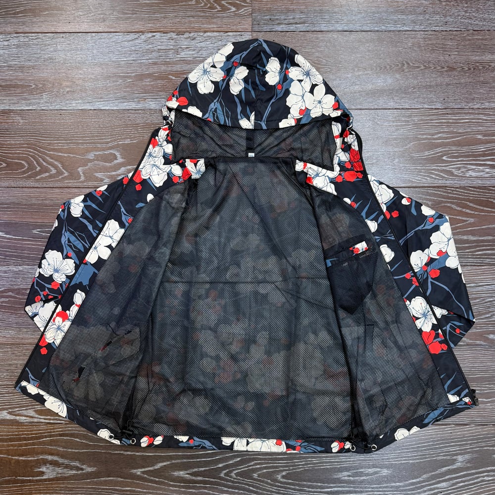 Image of KURO SAKURA WINDBREAKER BLK