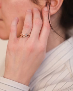 Image of 18ct Rose gold, 4mm rose-cut diamond Floral Carved ring (LON273)