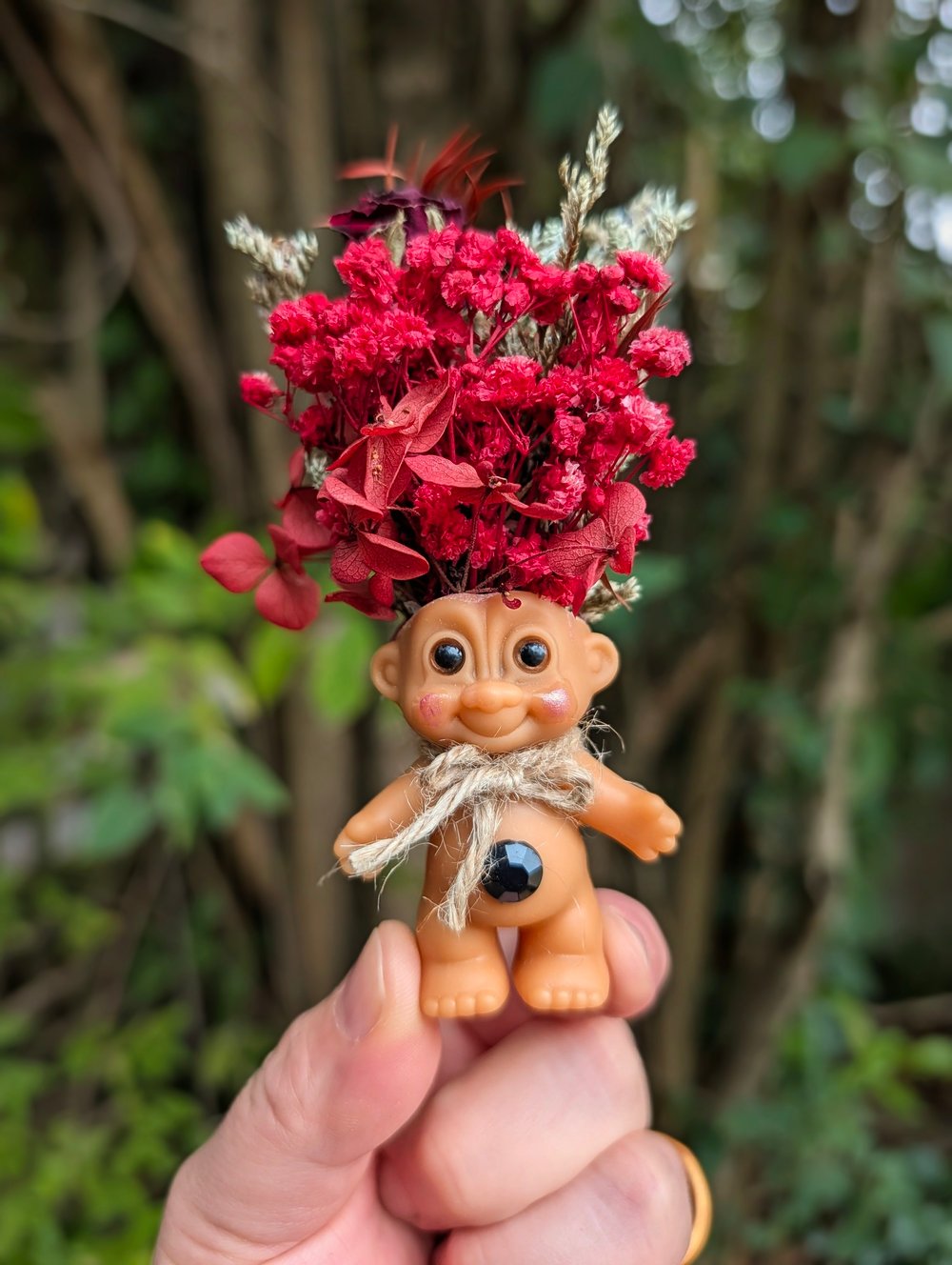 Red Flower Bouquet Troll 3.5"