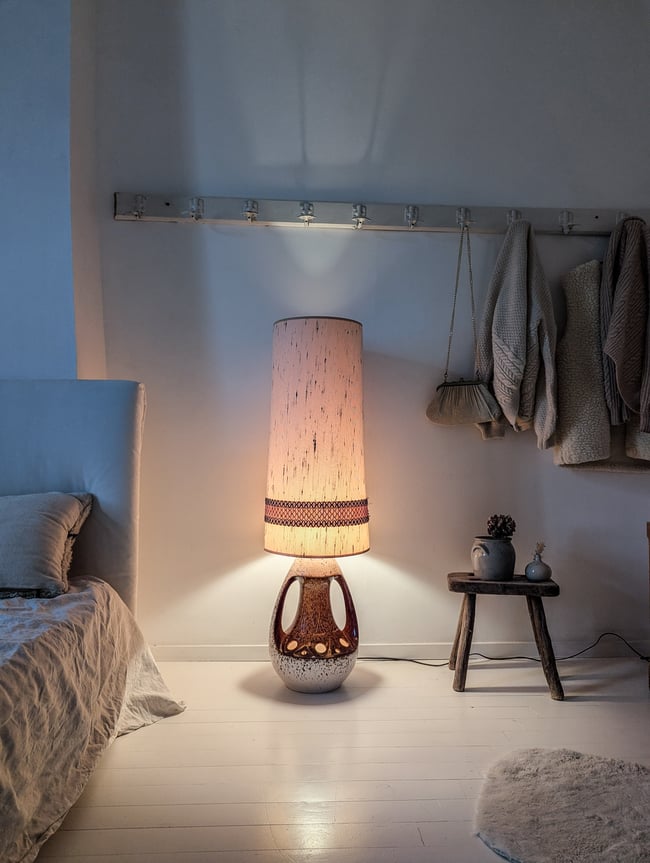 Grande lampe de sol.