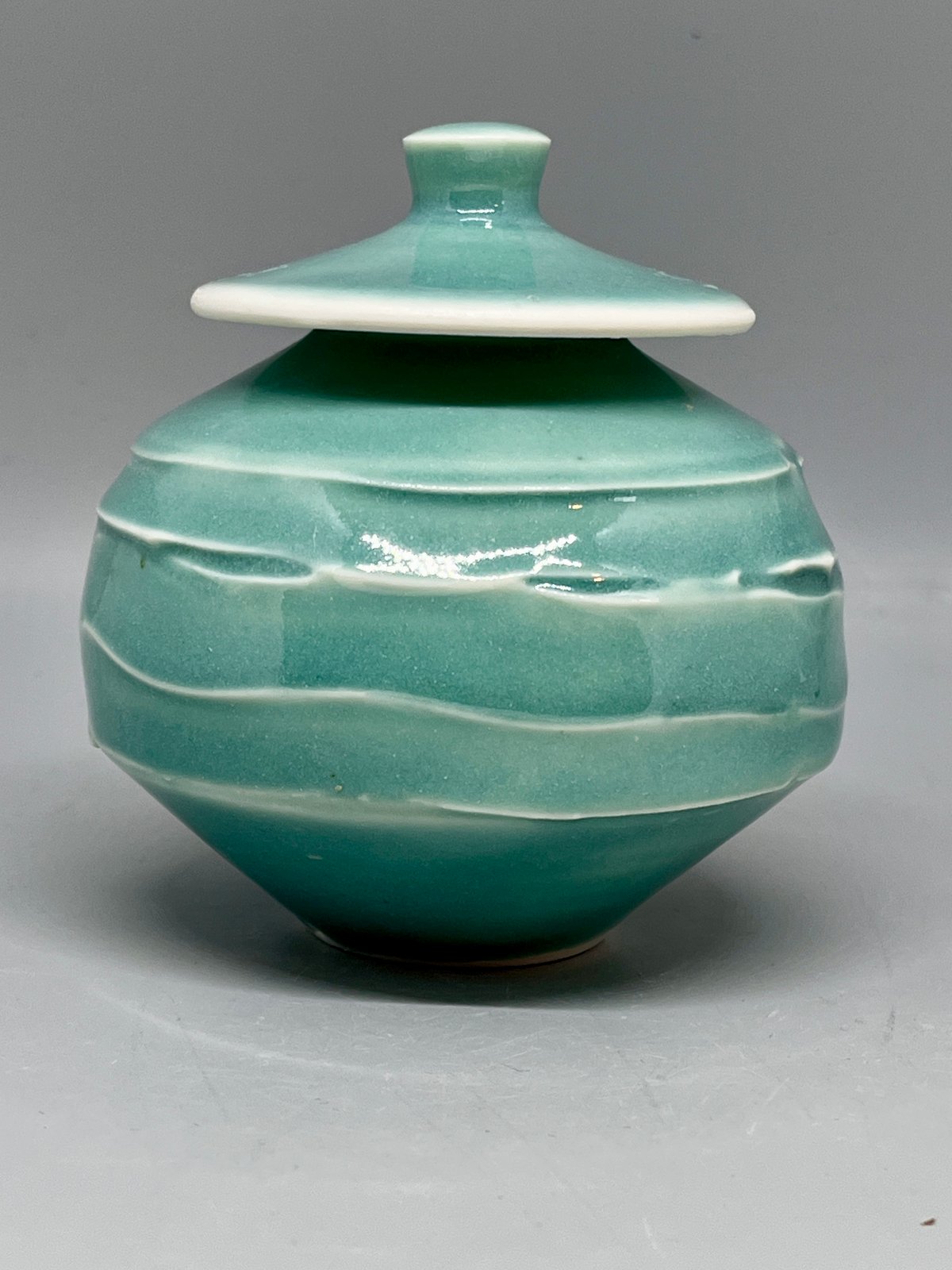 LIDDED POTS