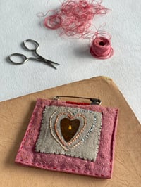 Heart Brooch with Seed Stitch