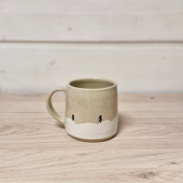 Image of Tasse à café sapins beige