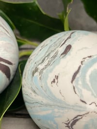 Image 4 of Sæt med to julekugler 6