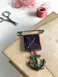 Anchor with Black Linen Brooch 