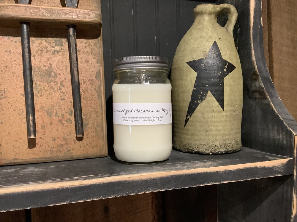 Image of Caramelized Macadamian Mingle 16 oz