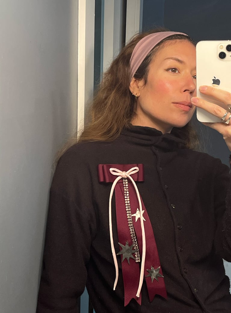 Burgundy Pink Brooch Charm Image 3