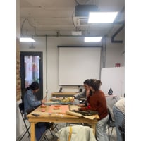 Image 3 of Cose un pantalón infantil upcycled (0–3 años)