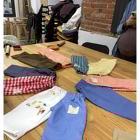 Image 2 of Cose un pantalón infantil upcycled (0–3 años)