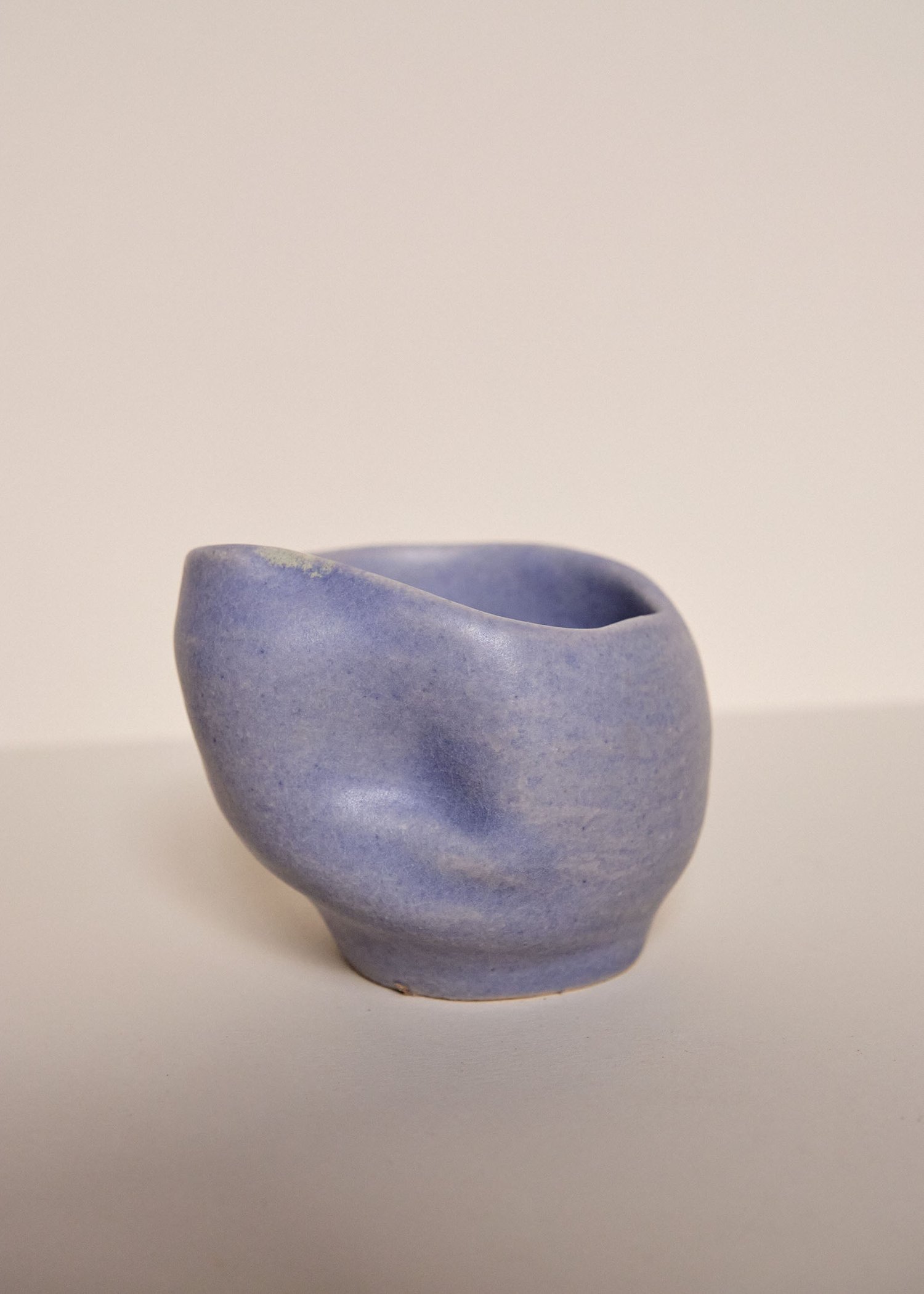Image of Taza Wabi in Blue-Lilac