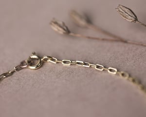 Image of 9ct gold faceted chain bracelet