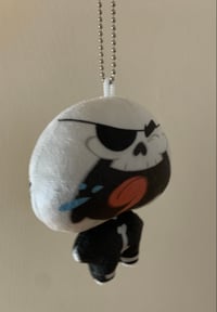 Image 3 of Skull yelling plush keychain