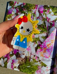 Image 1 of glo kitty hairclip 