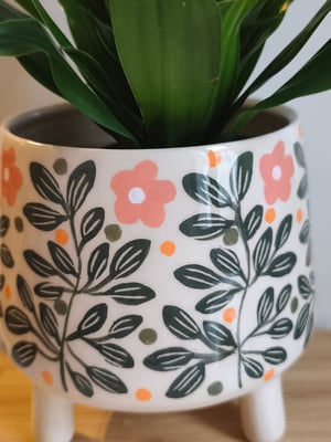 Image of    Pot trépied fleur rose