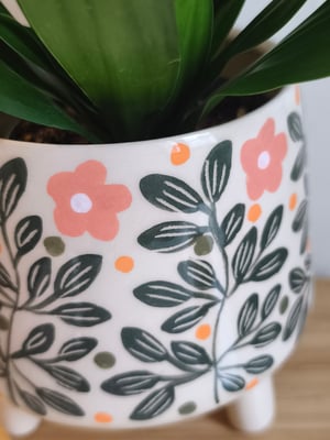 Image of    Pot trépied fleur rose