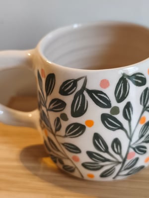 Image of   Petite  tasse anse feuillage vert 