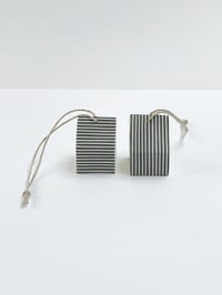 Image 3 of House bauble 3.5cm 2 to choose from