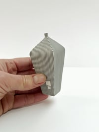 Image 4 of Tapered vessel with stripes 9.5cm