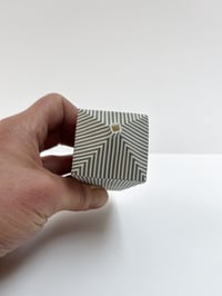 Image 5 of Archive piece : Tapered vessel with stripes 10.5cm