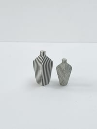 Image 3 of Tiny tapered vessels : 2 choices 