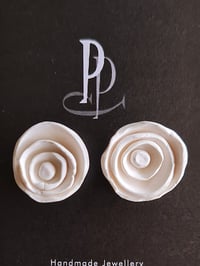 Image 1 of Stud Earrings - White Roses Studs (PCE045)