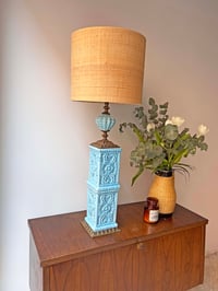 Image 2 of PIE DE LÁMPARA CERÁMICA AZUL CON BRONCE, AÑOS 60