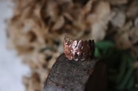 Image 2 of Aello con vera felce elettroformata in rame e finitura ossidata, taglia 21