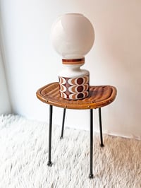 Image 2 of LÁMPARA DE MESA CERÁMICA ESTAMPADA CON GLOBO, AÑOS 60