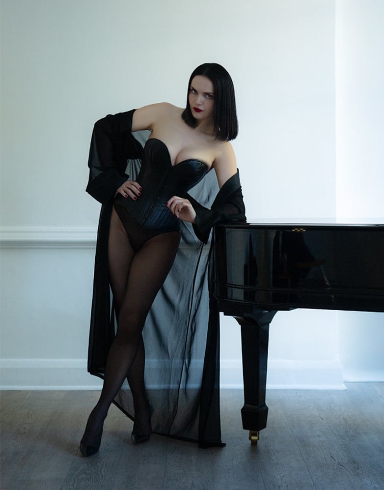 Image of CYRA LEATHER CORSET