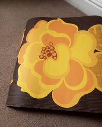 1960s Vintage Sanderson Wallpaper Roll - Flower Power Hippie Groovy Sixties - (Single Roll) – detail view 2