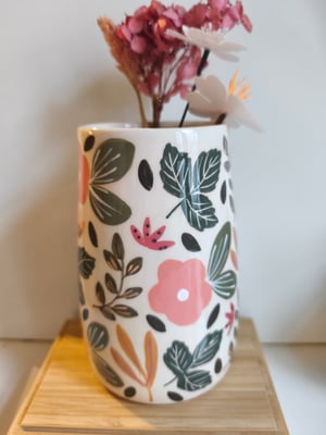 Image of Vase rose fleuri vert