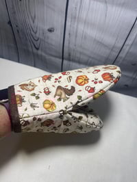 Image 4 of Quilted TRENDY Oven Mitt SEWING Pattern - PDF Download