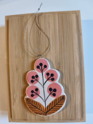 Image of     Suspension fleur rose noire