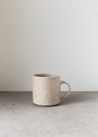 Image 1 of Large classic mug in Satin speckle