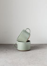 Image 2 of Short mug in Light green