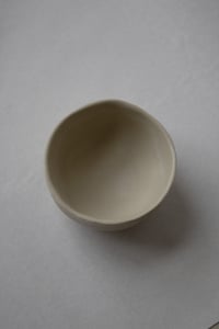 Image 5 of tasse empreinte beige