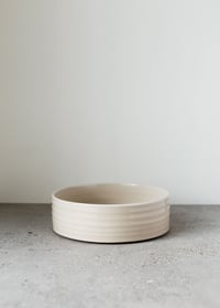 Image 1 of Small rib serving dish in Chalk