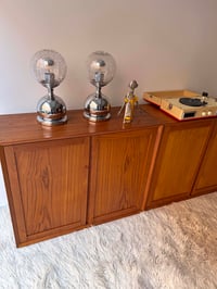 Image 3 of PAREJA DE LÁMPARAS CROMADAS DE MESILLA, AÑOS 70