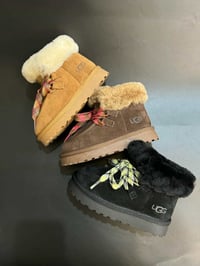 Kids Uggs Cabin Cuff Boots