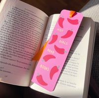 Image 1 of Marque page . Hot girls read books