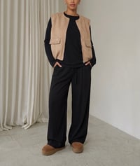 Image 2 of Veste sans manches daim