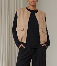 Image 1 of Veste sans manches daim