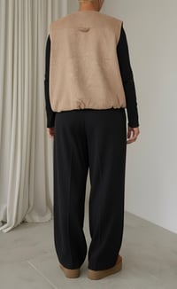 Image 3 of Veste sans manches daim