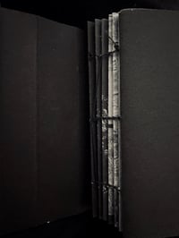 Image 2 of Tutto é sacro / Everything is holy