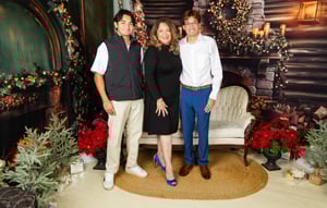 Image of 11/26/25: Christmas 40 (NO SANTA - FAMILY ONLY)