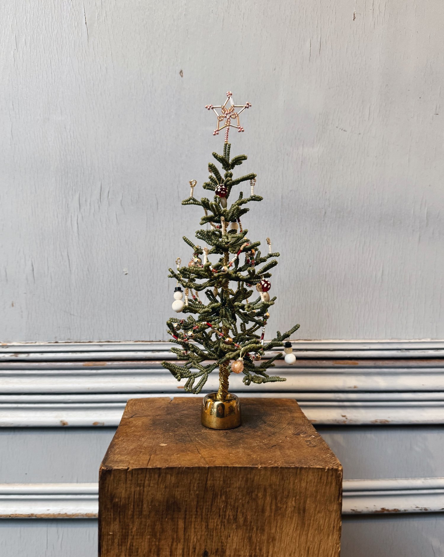 ‘et klassisk’ perlejuletræ