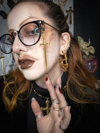 Image 2 of Draw Blood Glasses Chain Gold