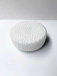 Image 1 of PLAFÓN BLANCO CON DIBUJO EN RELIEVE, AÑOS 60