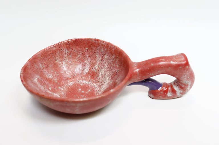 Hooked Finger Cups 10 oz Image 3