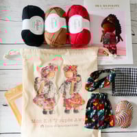 Image 1 of Kit crochet Ma Poupée Awa (version rouge Bordeaux)